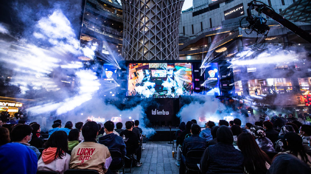 LPL海报大比拼：LNG集合打CALL RNG斗转星移